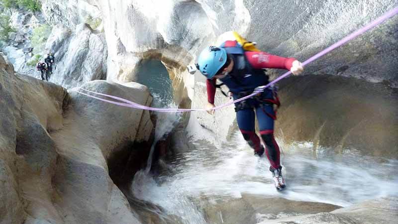 best-adventure-sports-canyoning