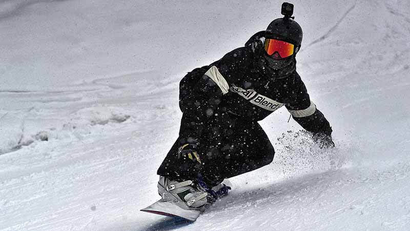 best-adventure-sports-snowboarding