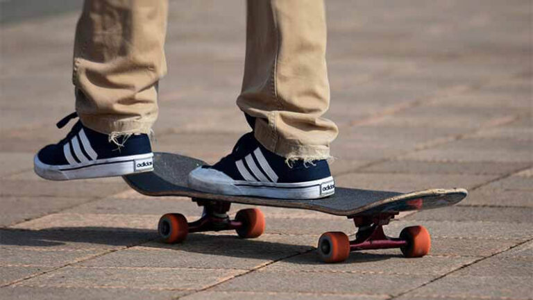 5 Best Skateboard Helmets for Safety and Style