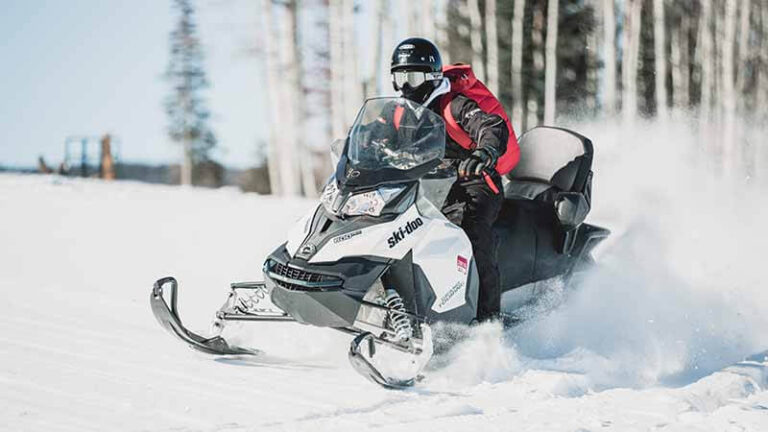 5 Best Snowmobile Shovels (Top Rated & Affordable)