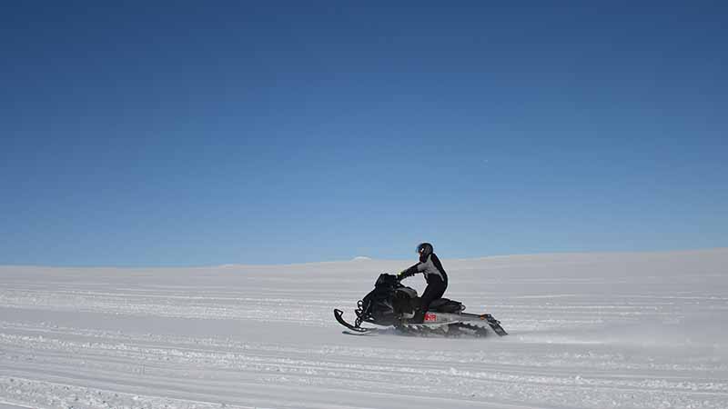 how-fast-can-a-snowmobile-go