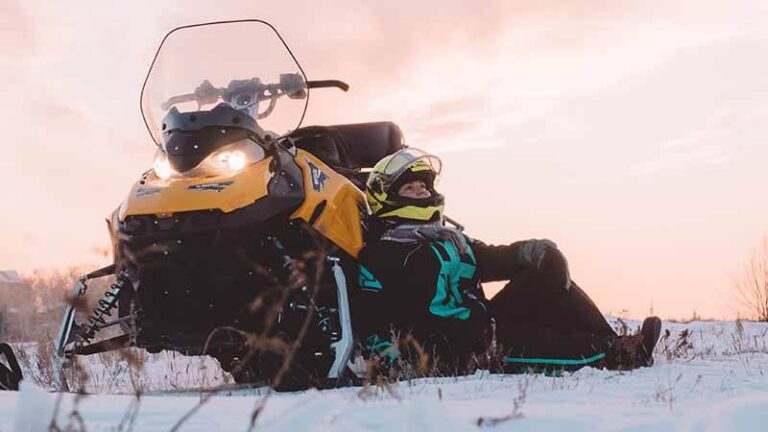 How Much Is It To Ride a Snowmobile In Colorado