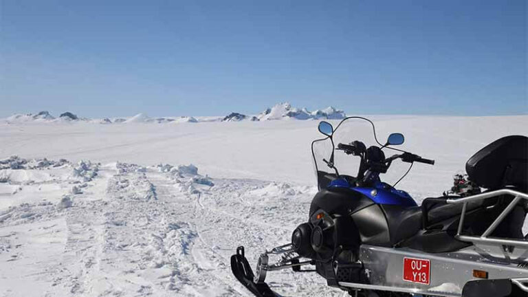 How Snowmobile Covers Adapt to Different Environments